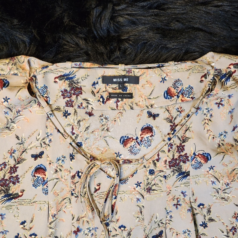 Miss Me Blouse Women's Size L Tassel Butterfly Bell Sleeve Romantic Hippie - Picture 4 of 9